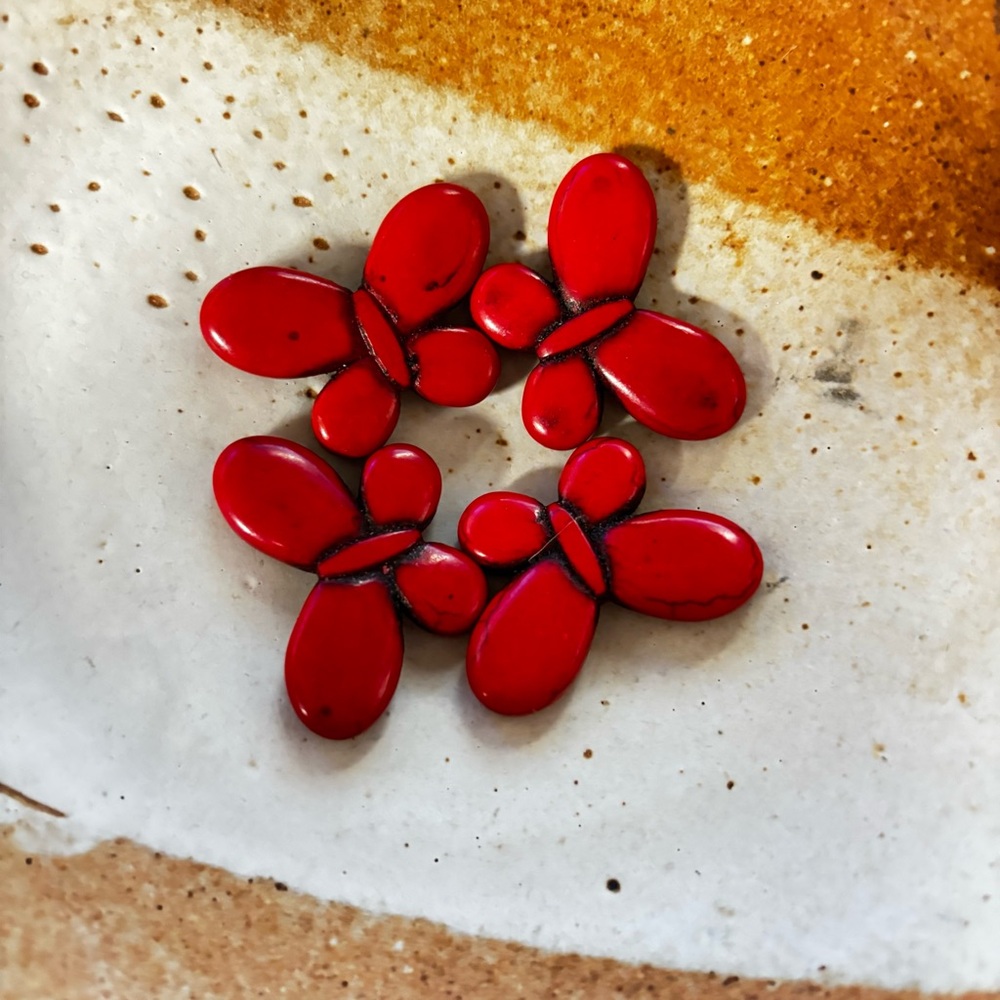Multi-Color Howlite Stone Butterfly Beads. - Picture 2 of 9